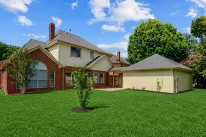 16923 Meadowleigh Court, Sugar Land, TX 77479 - Photo 28