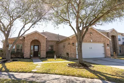16715 Bending Creek Ln, Friendswood, TX 77546 - Photo 2