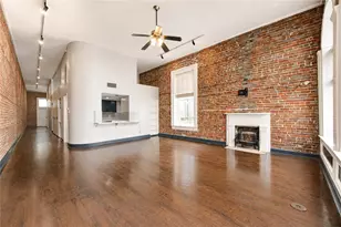 213 Tremont St, Galveston, TX 77550 - Photo 4