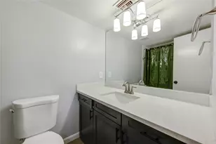 213 Tremont St, Galveston, TX 77550 - Photo 14