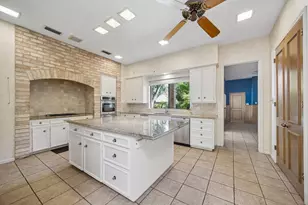 802 Briar Ridge Dr, Houston, TX 77057 - Photo 20