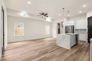 7901 Grandview St, Houston, TX 77051 - Photo 10