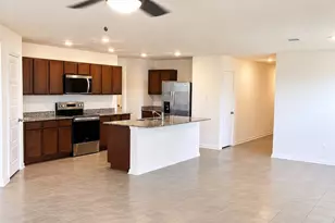 1710 Vista Luna Dr, Texas City, TX 77591 - Photo 2