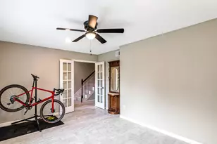 1669 W Sam Houston Pkwy S, Houston, TX 77042 - Photo 4