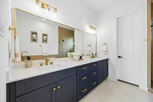 1329 W 22nd St, Houston, TX 77008 - Photo 16
