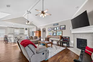 2116 Menard Ave, Seabrook, TX 77586 - Photo 4