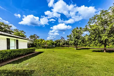1797 Sh 30 E, Huntsville, TX 77320 - Photo 4