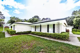 1797 Sh 30 E, Huntsville, TX 77320 - Photo 2