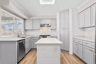 14007 Overbrook Ln, Houston, TX 77077 - Photo 24