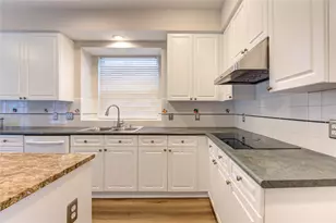 1730 Monvale Ln, Sugar Land, TX 77479 - Photo 12