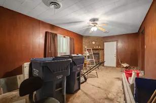 104 Britton Dr, Silsbee, TX 77656 - Photo 2