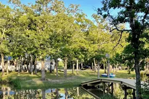 6811 Mockingbird Rd, Flatonia, TX 78941 - Photo 2