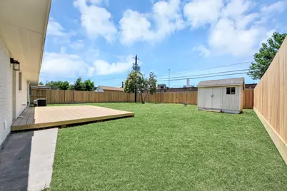 1715 Fawnhope Drive, Houston, TX 77008 - Photo 38