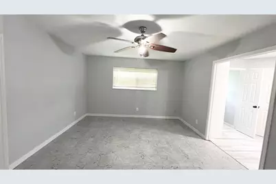 803 Glen Hollow Drive, Conroe, TX 77385 - Photo 10