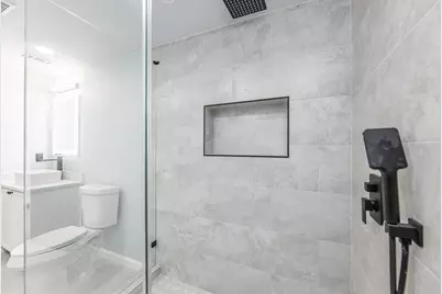 1109 E Columbia Lane, Deer Park, TX 77536 - Photo 14