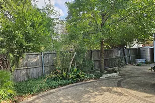 4034 Tartan Ln, Houston, TX 77025 - Photo 4