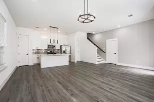 9307 Tower St, Houston, TX 77088 - Photo 10