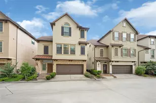 2815 King's Retreat Cir, Kingwood, TX 77345 - Photo 2