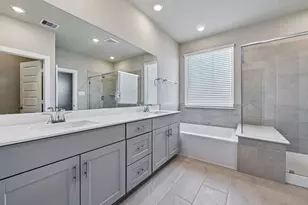 4212 Farm Holw St, Houston, TX 77080 - Photo 18