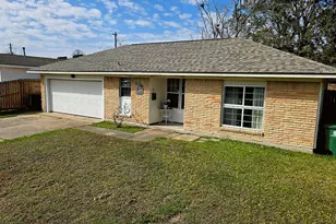10315 Carthage Dr, Houston, TX 77089 - Photo 1