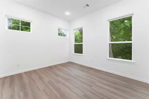 5103 Mallow St, Houston, TX 77033 - Photo 20