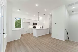 5103 Mallow St, Houston, TX 77033 - Photo 6