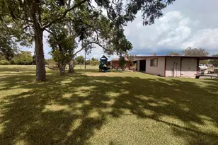 613 County Rd 706, Angleton, TX 77515 - Photo 12