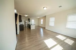 10730 Nathaniel Valley Path, Houston, TX 77016 - Photo 4