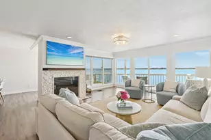 2 Mariner Village Dr, Seabrook, TX 77586 - Photo 4