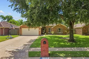 11819 Santa Fe Tr, Santa Fe, TX 77510 - Photo 2