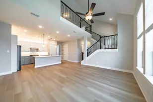10916 Brambling Wood Dr, Houston, TX 77043 - Photo 14