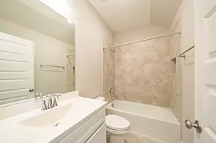 10916 Brambling Wood Dr, Houston, TX 77043 - Photo 28