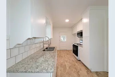 2816 Elser, Houston, TX 77009 - Photo 10