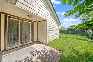 3111 Overcross Dr, Houston, TX 77045 - Photo 22
