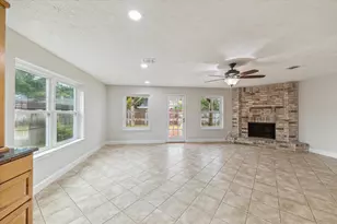 4010 Bluebonnet Trail, Deer Park, TX 77536 - Photo 10