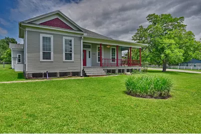 1406 Victoria Street, Navasota, TX 77868 - Photo 1