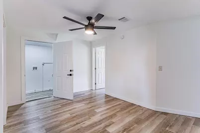 3913 Ball, Galveston, TX 77550 - Photo 10