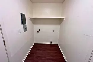 709 Baker St, Huntsville, TX 77340 - Photo 8