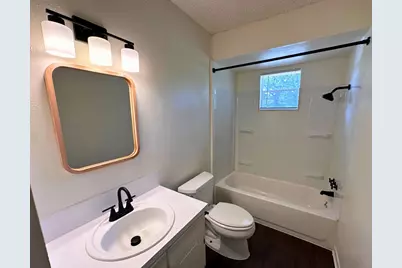 709 Baker Street, Huntsville, TX 77340 - Photo 14