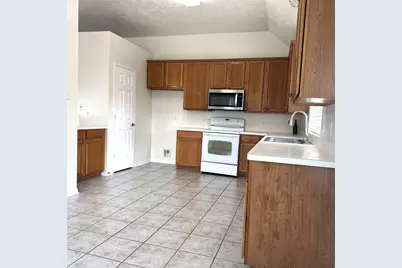 10023 Hickory Trail Lane, Houston, TX 77064 - Photo 10