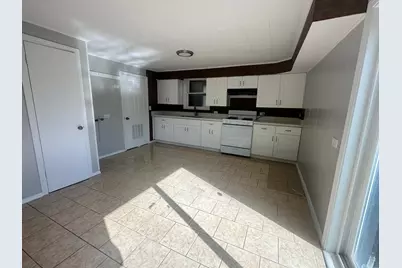 918 W 5th Street #1, Freeport, TX 77541 - Photo 10