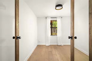 10830 Burgoyne Rd, Houston, TX 77042 - Photo 22