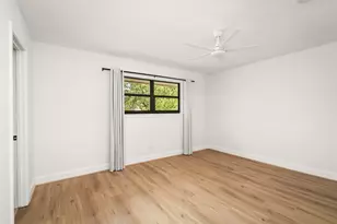 10830 Burgoyne Rd, Houston, TX 77042 - Photo 34
