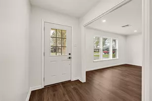 435 Bayou View Dr, Seabrook, TX 77586 - Photo 4