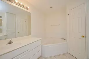 2710 Grants Lake Blvd, Sugar Land, TX 77479 - Photo 28