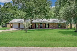6930 S Oak Bend Dr, Alvin, TX 77511 - Photo 2