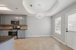 617 Mockingbird St, Navasota, TX 77868 - Photo 10