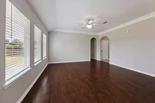 617 Mockingbird St, Navasota, TX 77868 - Photo 6
