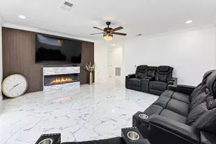 8910 Marinette Dr, Houston, TX 77074 - Photo 8