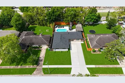 8910 Marinette Drive, Houston, TX 77074 - Photo 44